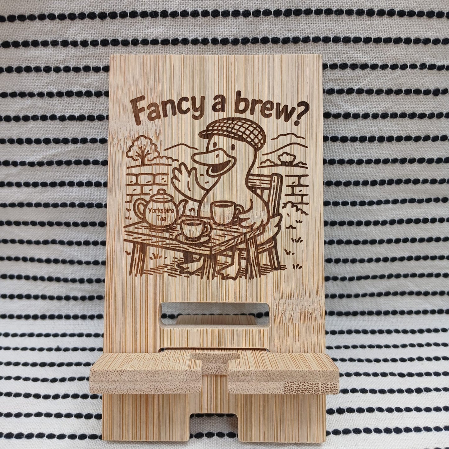 FRANCY A BREW MOBILE PHONE STAND HOLDER