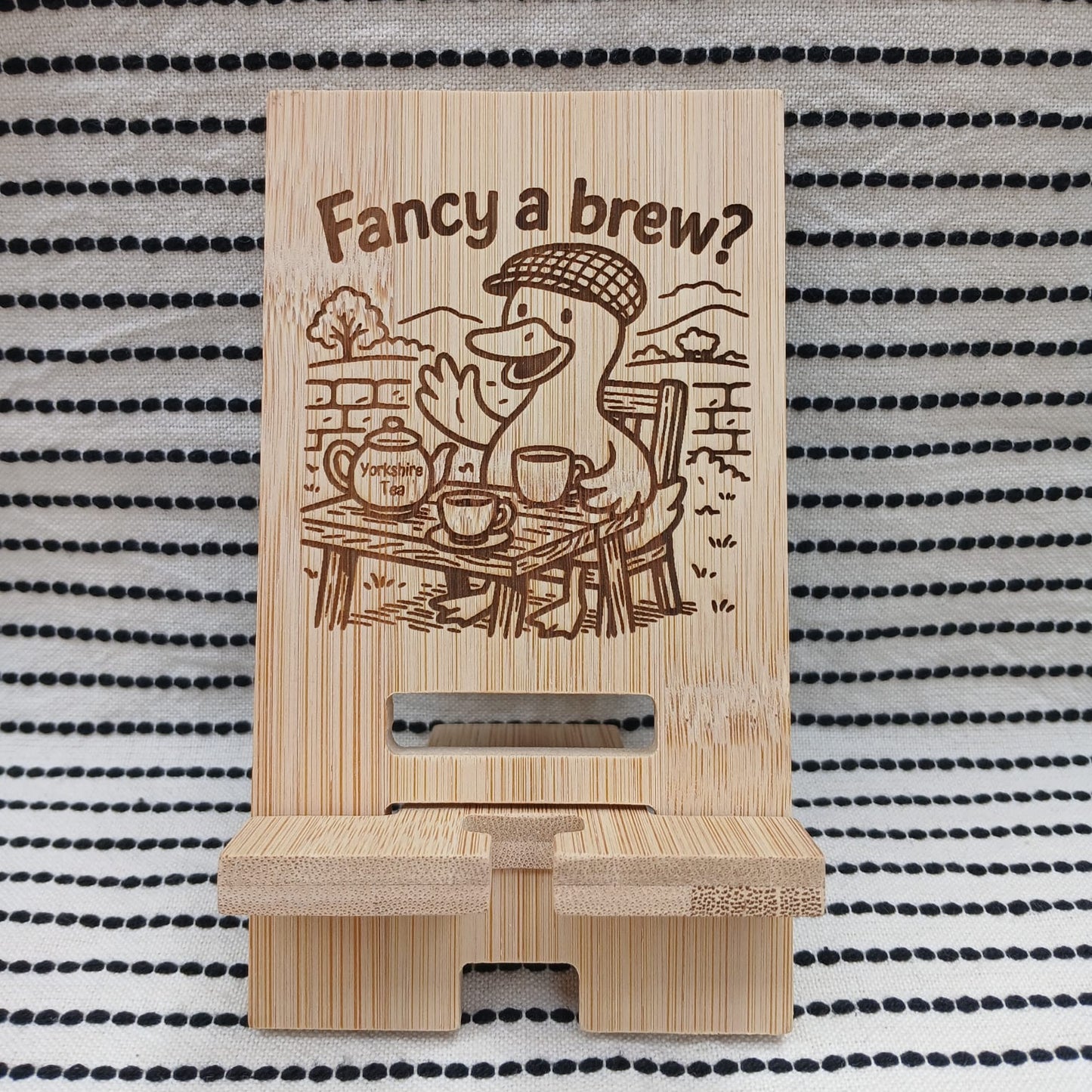 FRANCY A BREW MOBILE PHONE STAND HOLDER