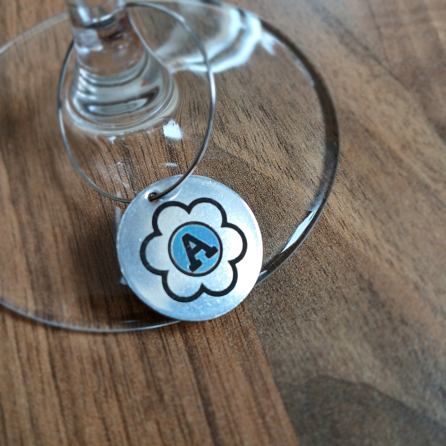 6 Pcs Set of Wine Glass Identifier with FAMILY Letters on Flower Pattern