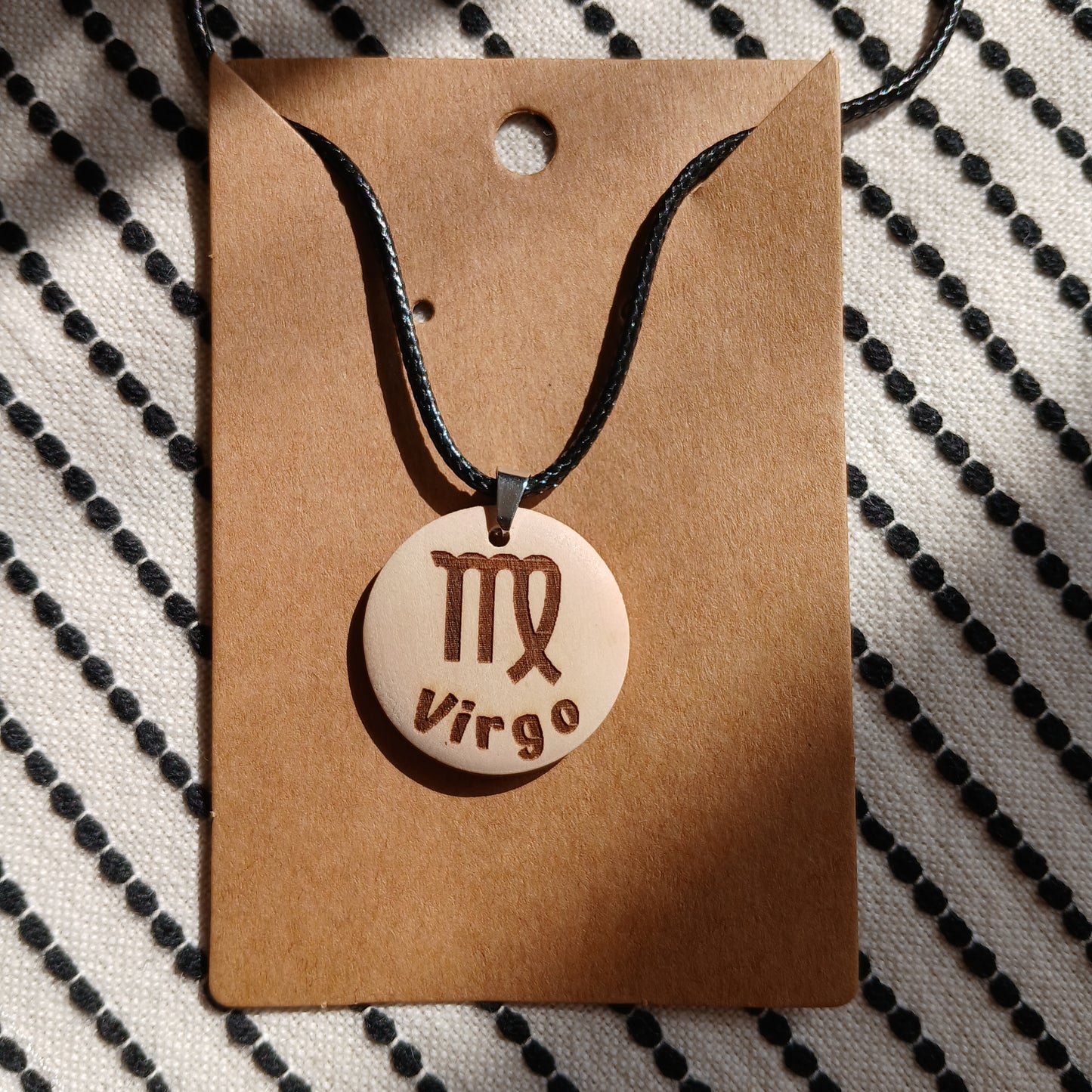 NECKLACE WITH WOODEN ENGRAVED PENDANT 12 HOROSCOPES