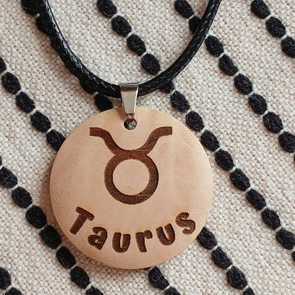 NECKLACE WITH WOODEN ENGRAVED PENDANT 12 HOROSCOPES